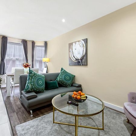 Family Friendly, Zone 2, 2 Beds, Overground London Exterior foto