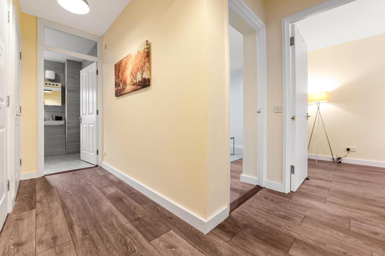 Family Friendly, Zone 2, 2 Beds, Overground London Exterior foto