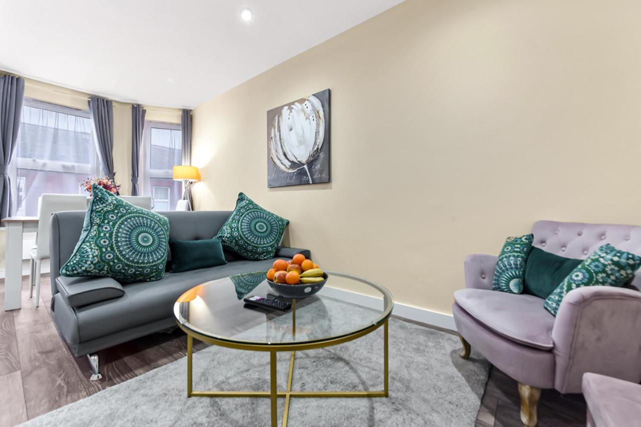 Family Friendly, Zone 2, 2 Beds, Overground London Exterior foto
